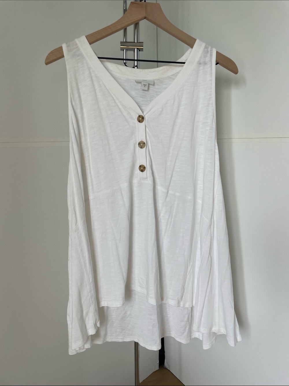Women’s J.Jill white tank. size XL